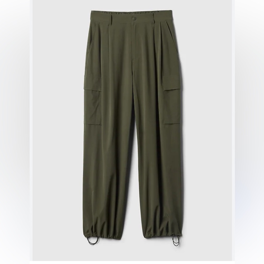 Gap Fit Runaround Cargo Joggers, Olive green. Size Large